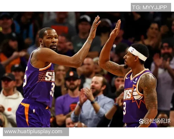 浓眉上半场表现亮眼13投5中贡献13分10篮板2助攻1盖帽助球队领先